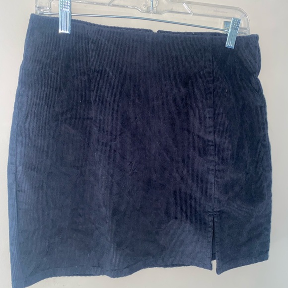 Aeropostale Dresses & Skirts - Aeropostale Black Corduroy Mini Skirt